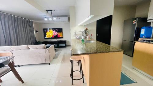 2 bedroom Luxury Condo in Eastwood with Scenic City view, unli wifi and netflix