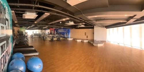 2 bedroom Luxury Condo in Eastwood with Scenic City view, unli wifi and netflix