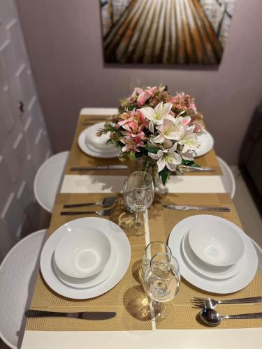 Modern 1BR Aeon Towers City with Mt Apo View Few Steps to Abreeza Mall