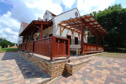 Gesztenyes Vendeghaz