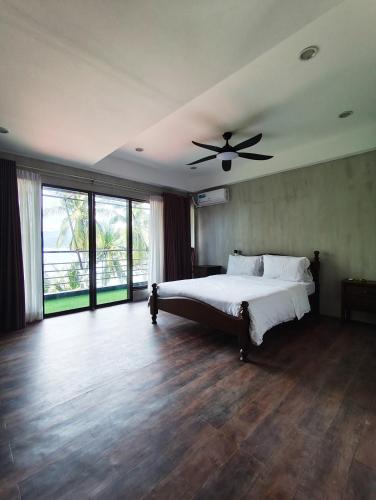 Anilao Mabini Sea House Diveshop and Resort