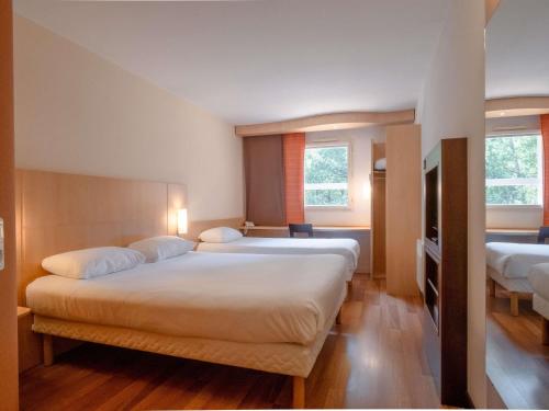 Ibis Montauban