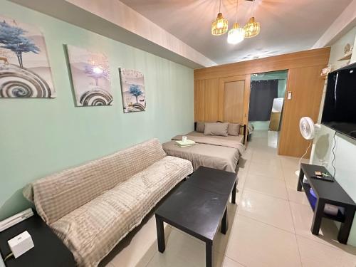 Kathys crib 32sqm Condo Shell Residences