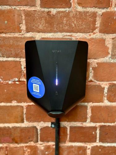 Green Corner Villa - Cosy Luxury in Central Torquay with Free Parking & EV