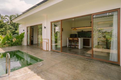 Ananda House