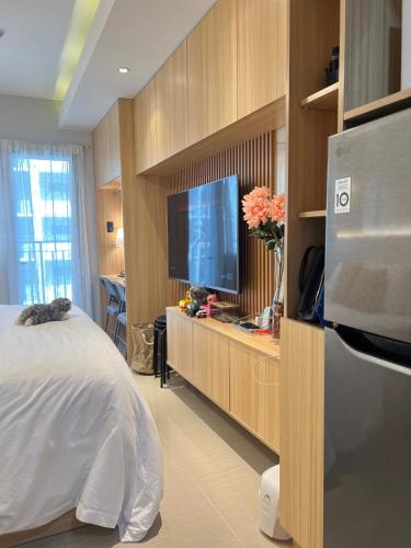 Condo Living at Shore with Parking