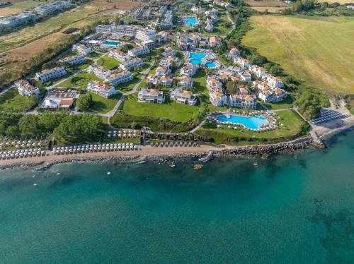 Neptune Luxury Resort