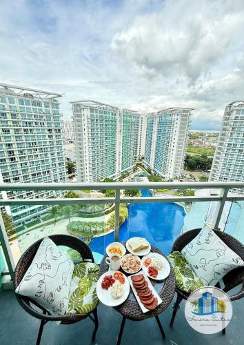 Azure Urban Resort Residences by Amóre Suites