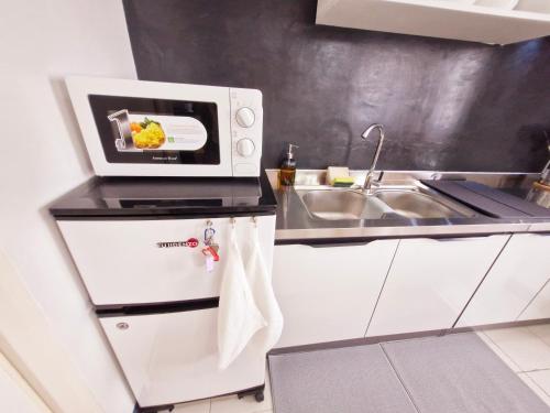 Vibrant Spacious Condo near SM East NU Medical City