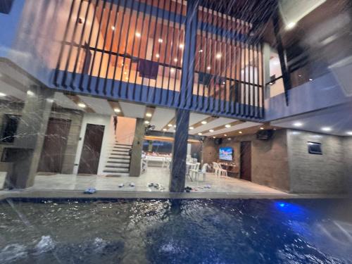 Theriz Private Contemporary Spring Resort