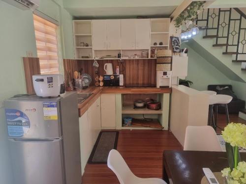 AZ's Place, comfy and homey vibes