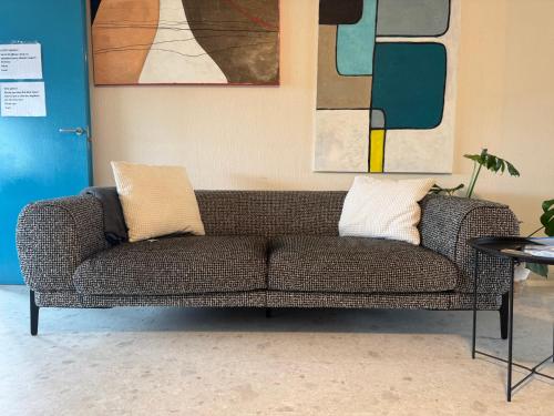 Iso kolmio ydinkeskustassa 1-6 hlö Ilm.parkit