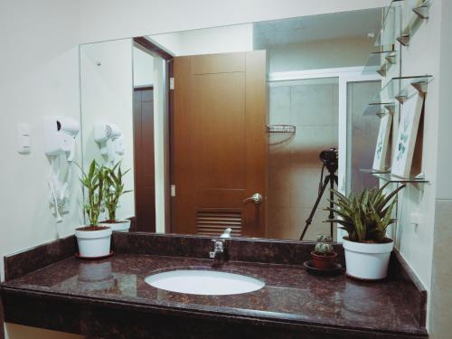 Cozy 2BR Rustic-Boho in Baguio City