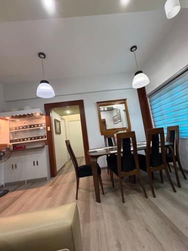 3BR 70sqm Free internet, Penthouse unit in Ermita, Manila near US Embassy