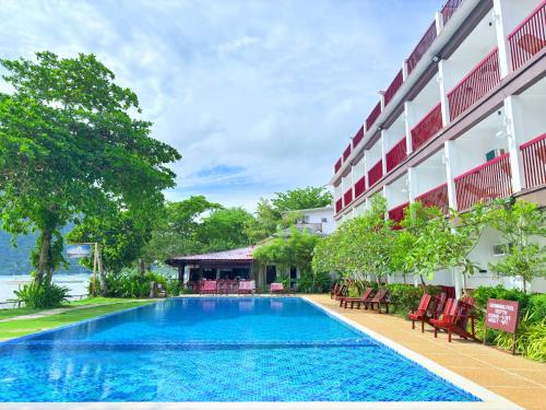 Doublegem Beach Resort and Hotel