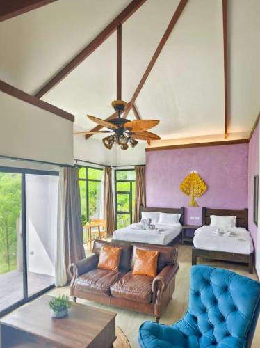 Tana Mysterious garden