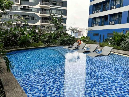 City Comfort Staycation 1BR Air Residences Makati