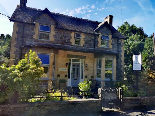 Dolweunydd Bed And Breakfast