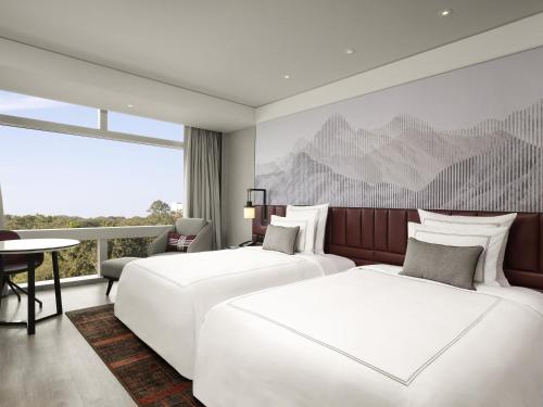 Swissotel Clark