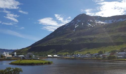 Maison d’Hôtes Við Lónið Guesthouse