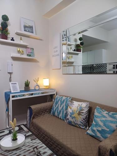 Florian's suite in Air Resideneces Makati