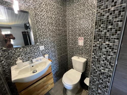 Sun house - Near Sintra - Kitchen - Pool