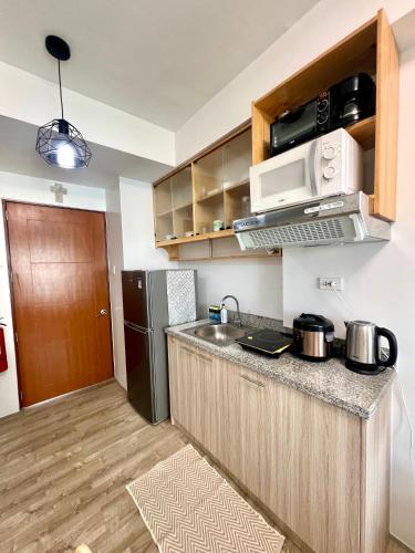 Elles Escape - One Bedroom with Balcony