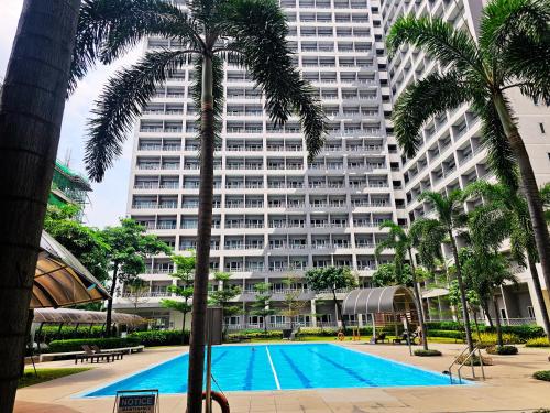 Charm's City Escape at Grace Residences