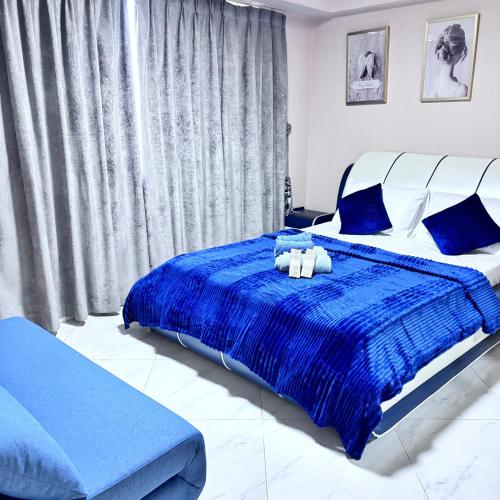 H Cloud Suites Monarch Parksuites near MOA and Casino City