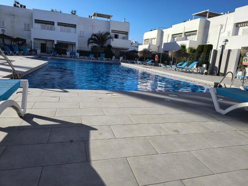 Apartamento en Vera Playa con piscina privada