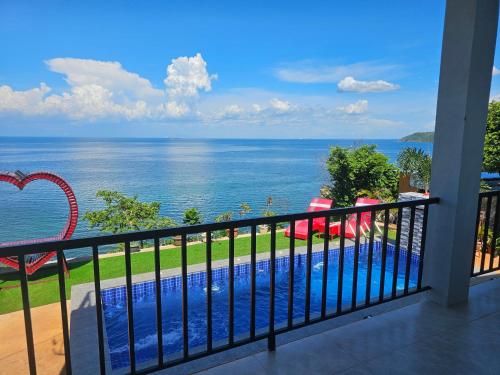 Masamirey Hilltop Cottage with Mini Pool and Beach Access newly built March 2025