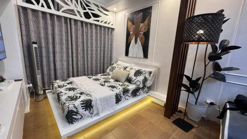 Cozy 1BR Pioneer Woodland SM Light Boni Mandaluyong