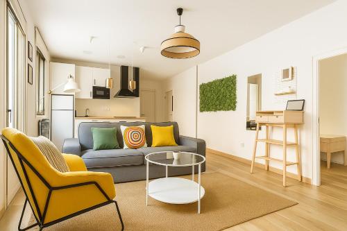 Trauko Flat Parking 12 euros x day EBI01313