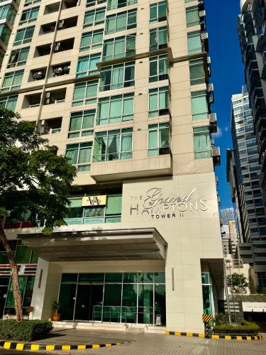 Elegant 4BR penthouse in BGC