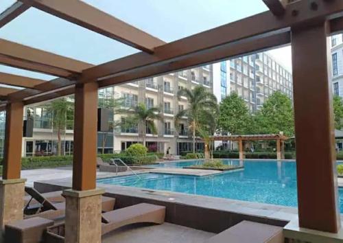 Walkable to and from NAIA 3 and Resorts World