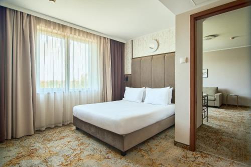 Metropolo By Golden Tulip