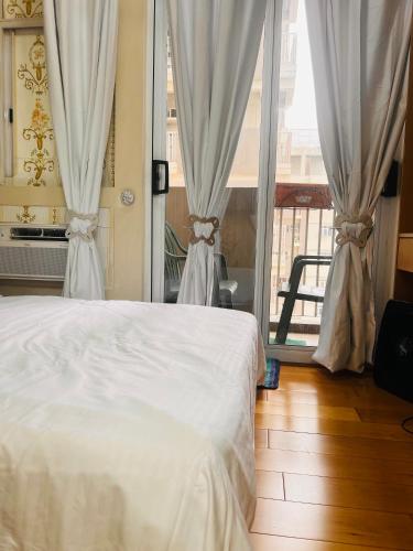 Cozy apartment near Greenbelt Makati City
