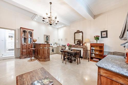 Palais des Papes - Havre de Paix III