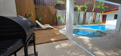 CozyNest Luxury Smart Pool Villa