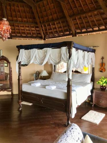 Malaika Bay Hideaway