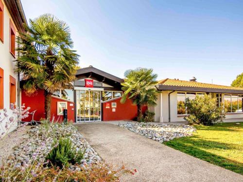 Ibis Montauban