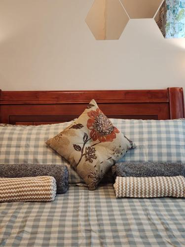 Hawaii Theme Ortigas MRT Ayala 30th Megamall Podium Free Netflix Fast Internet Pool