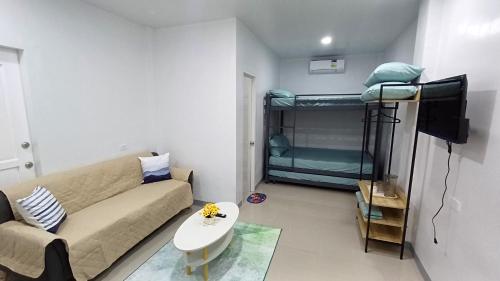 Jen's Hilltop Short-Term Rentals