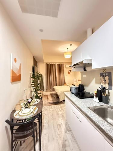 Cozy 1BR in Zef, Near Anjo World Wifi, Pool, Gym