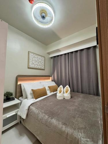 Luxxe Elite Suite at Shore 3 Residences near SM Mall of Asia and Manila Bay Seaside