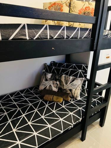 Paris Theme Near Trinoma SM North LRT Roosevelt SNR Congressional Free Netflix Fast Internet