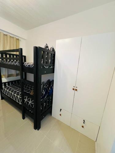 Paris Theme Near Trinoma SM North LRT Roosevelt SNR Congressional Free Netflix Fast Internet