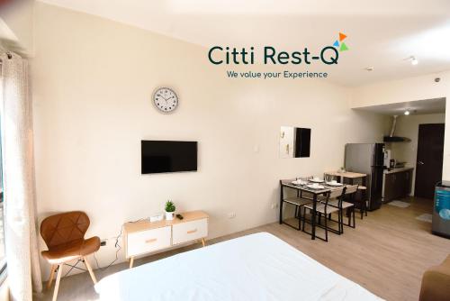 City Stay Front Trinoma Mall Wi-Fi & Netflix Free