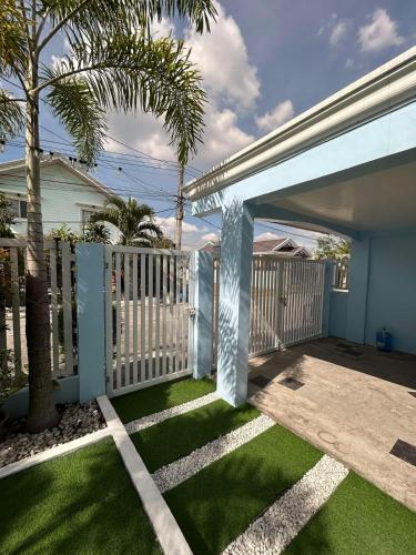 Marinas Transient House