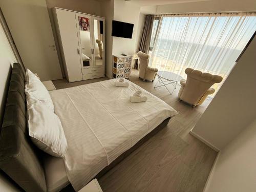 Maritimo Luxury ApartHotel